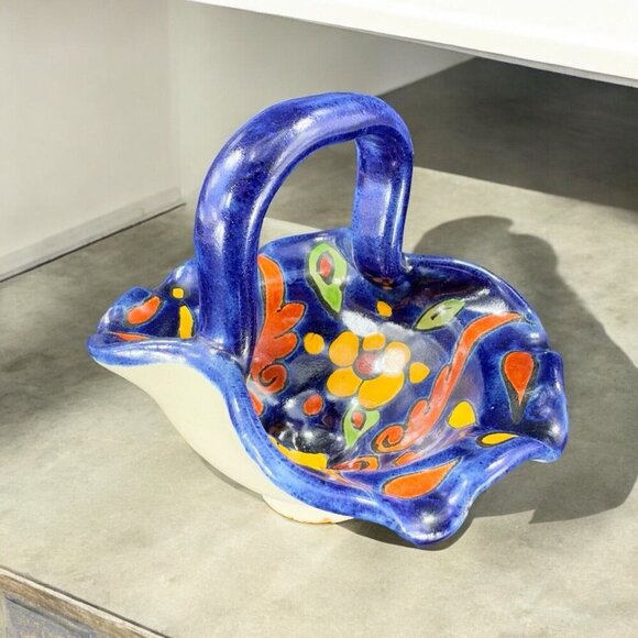 Vintage Talavera Mexico Pottery Hand Made Basket Bowl Hand Painted Signed Bottom - Picture 2 of 16